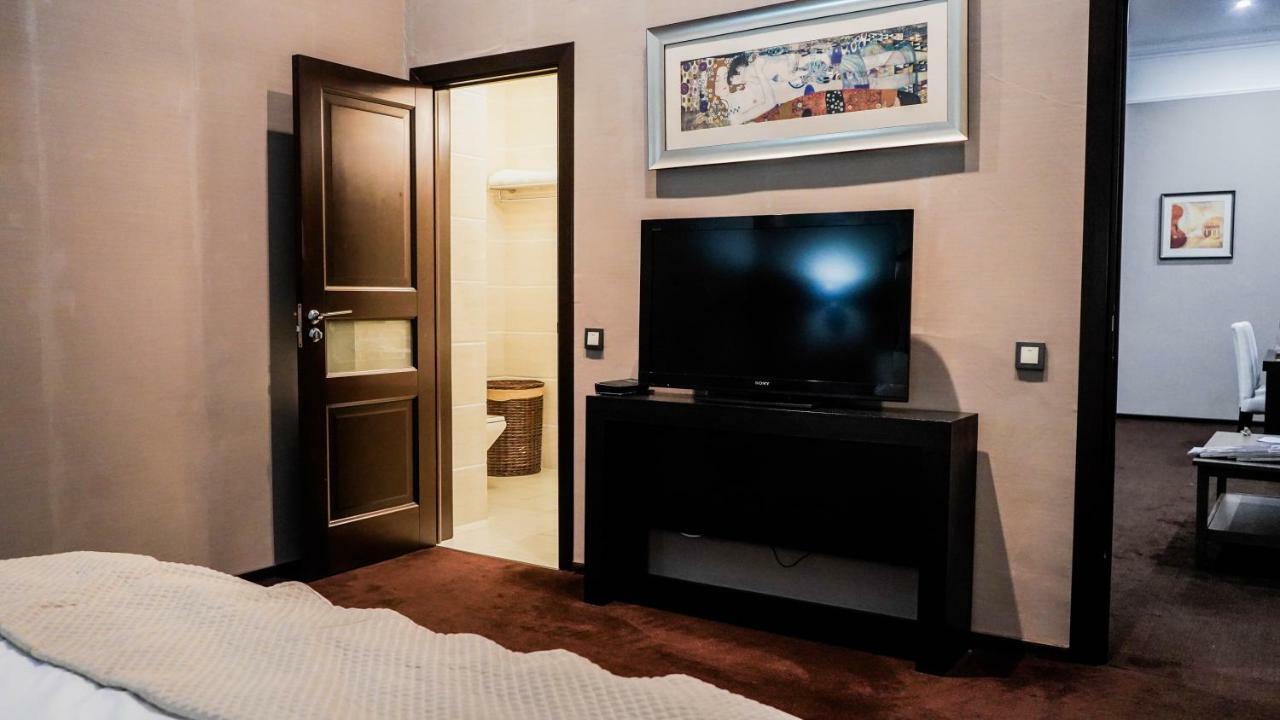 Jelsominohotel Astana Luaran gambar
