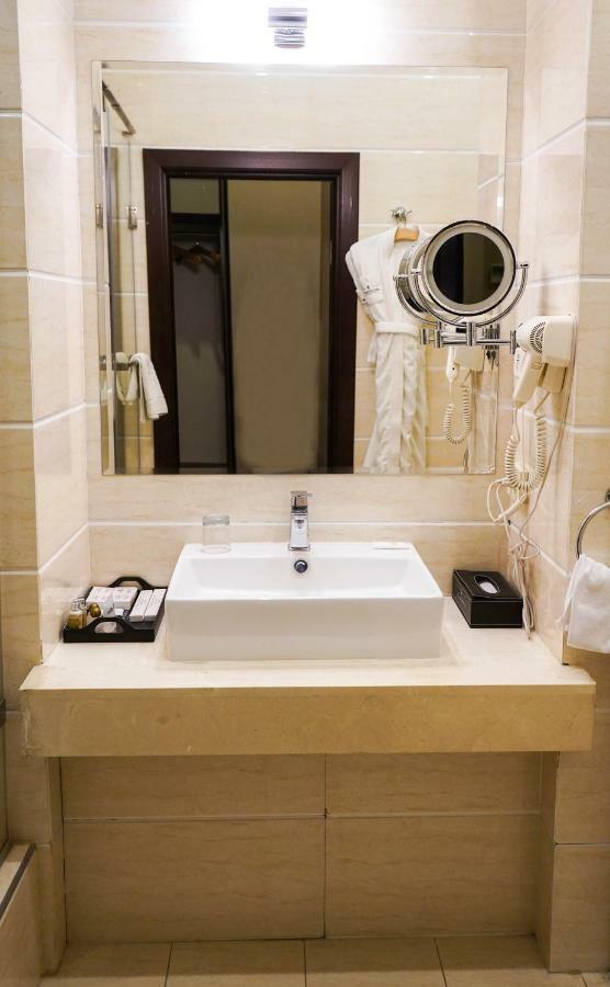 Jelsominohotel Astana Luaran gambar