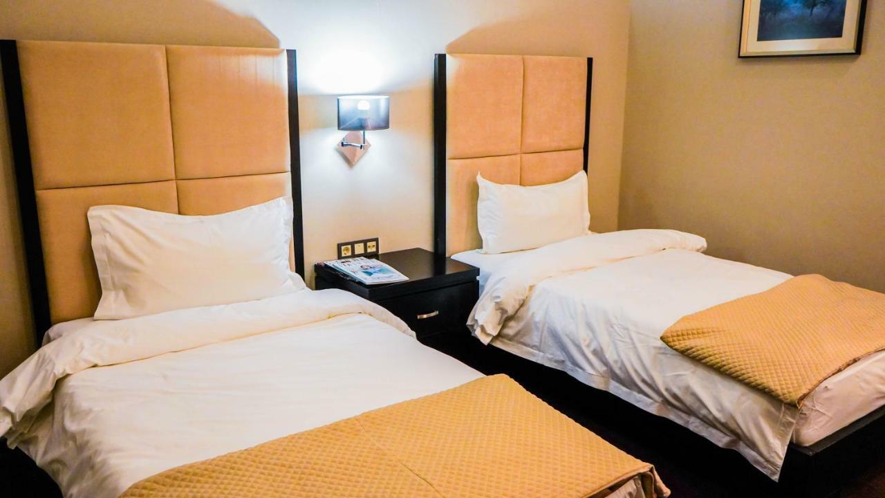Jelsominohotel Astana Luaran gambar