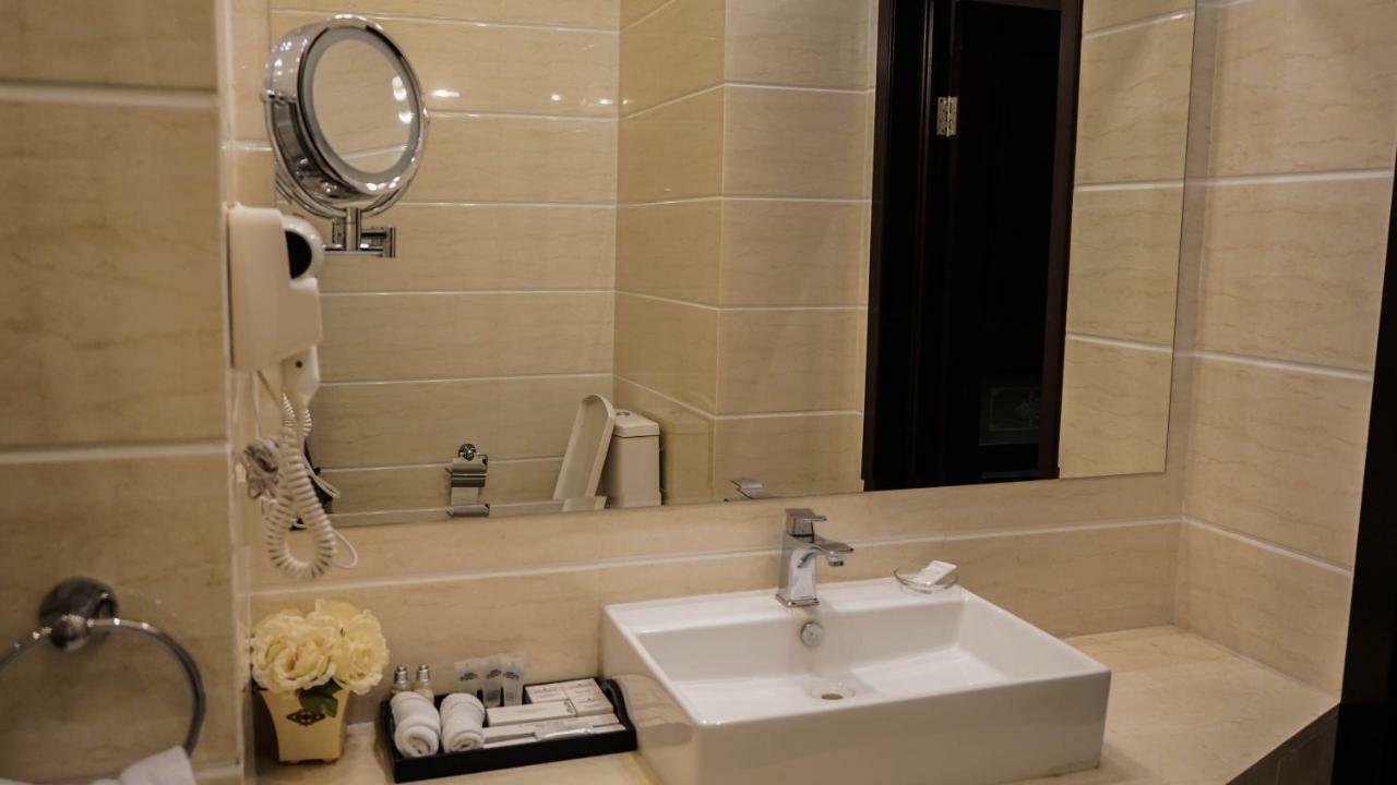 Jelsominohotel Astana Luaran gambar